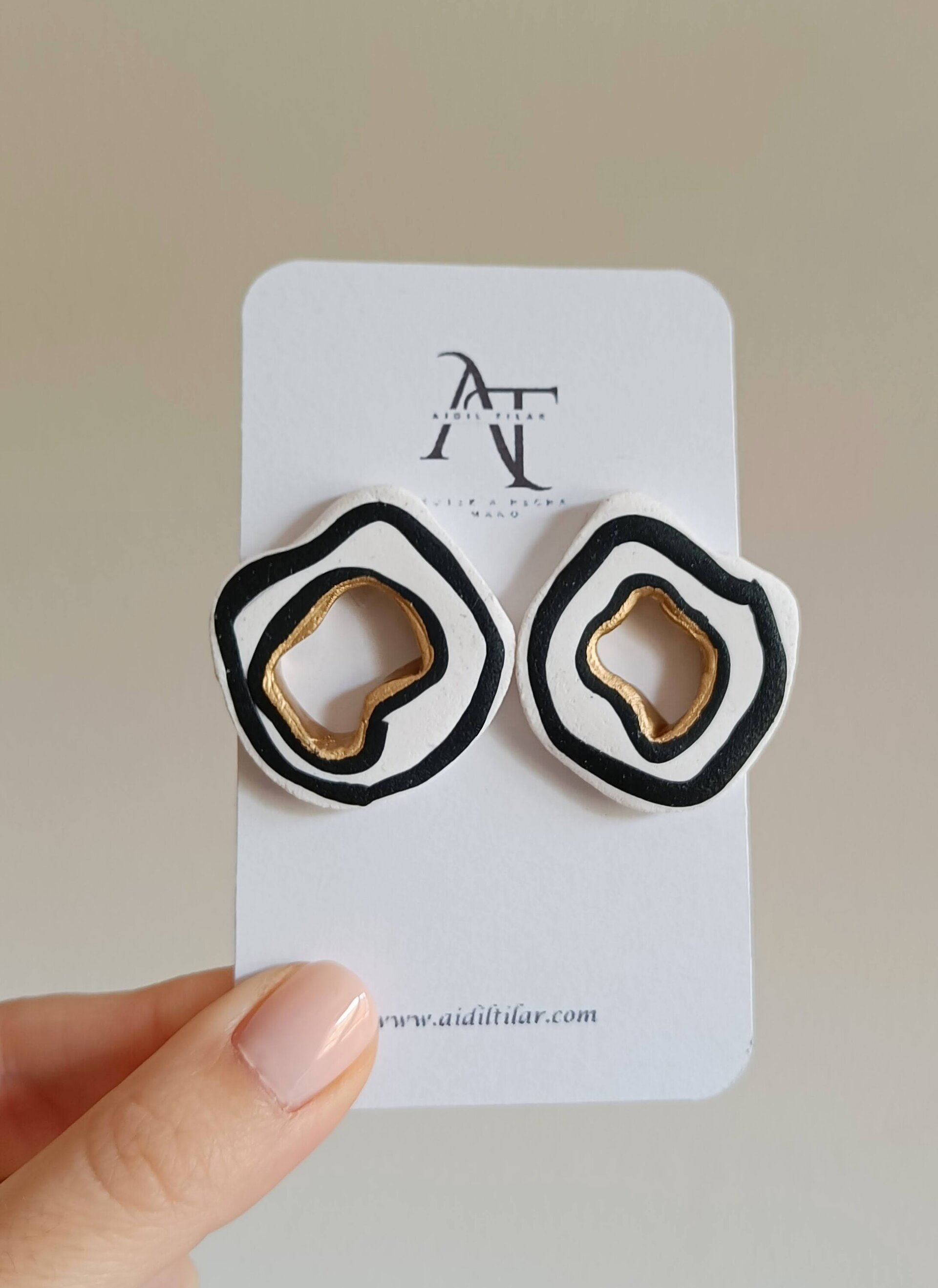 Círculo irregular centro dorado - 2