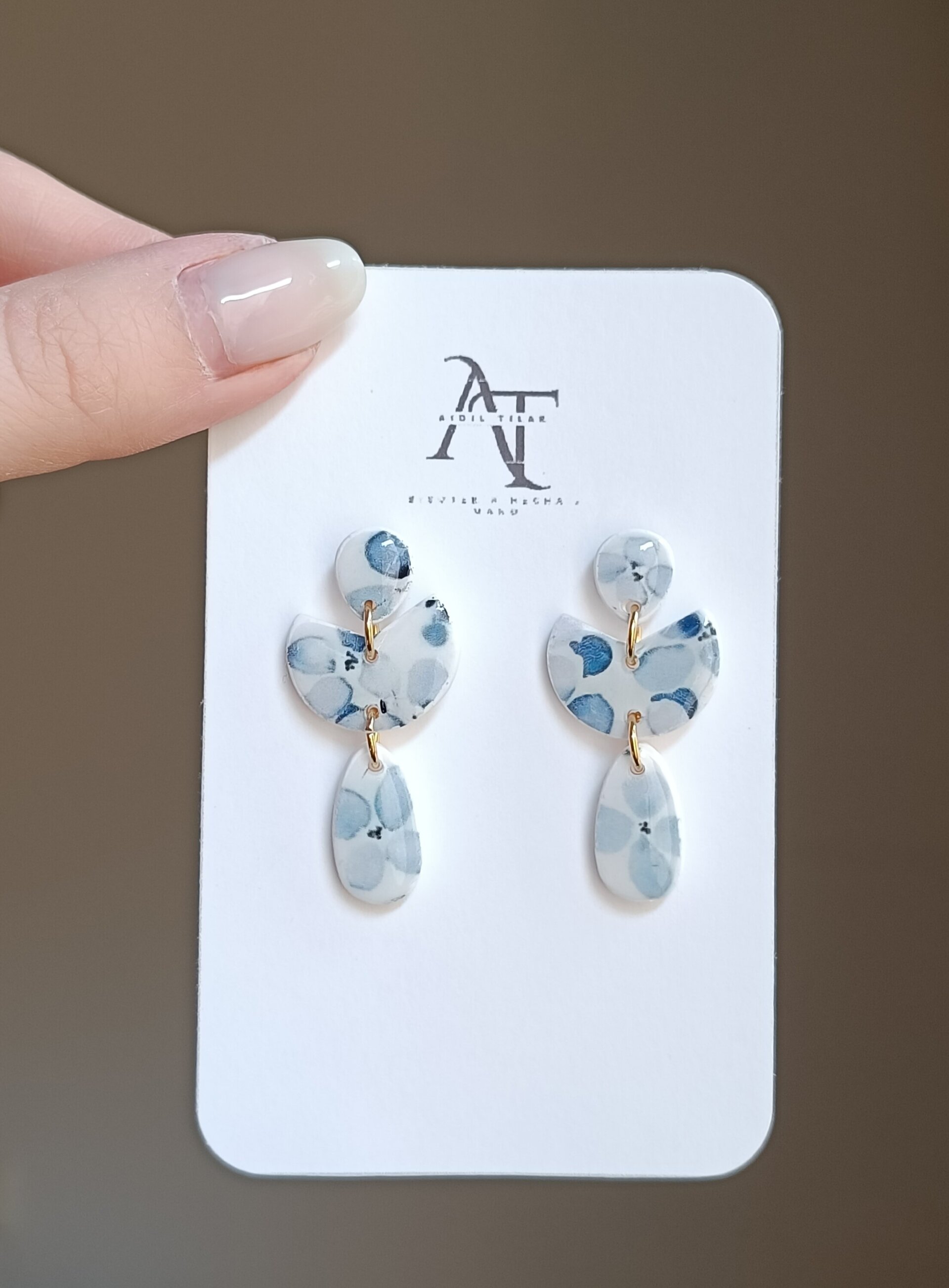 Modelo tres piezas flores azules - 2