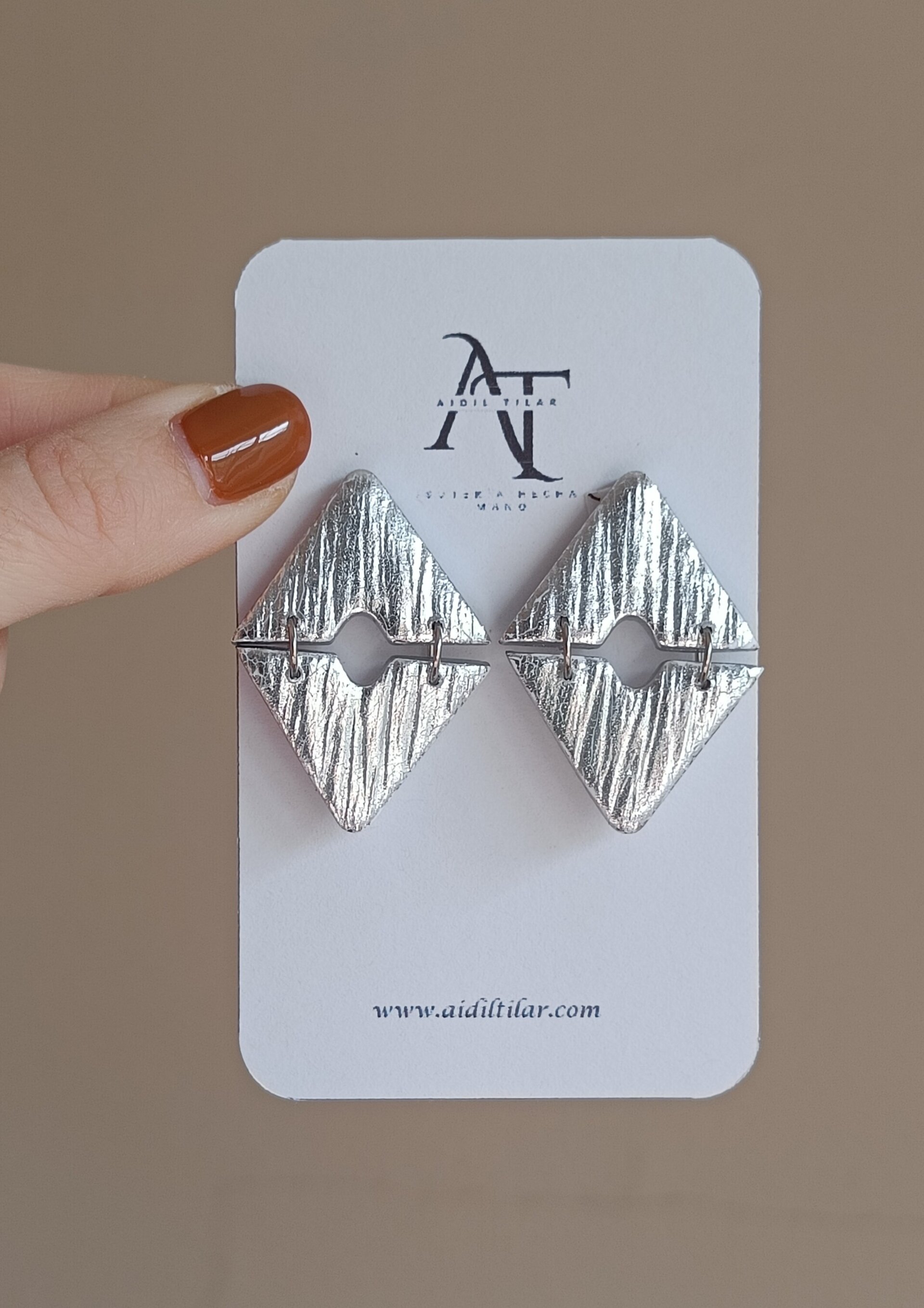 Pendientes en triángulo doble metalizado (varios colores) - 2